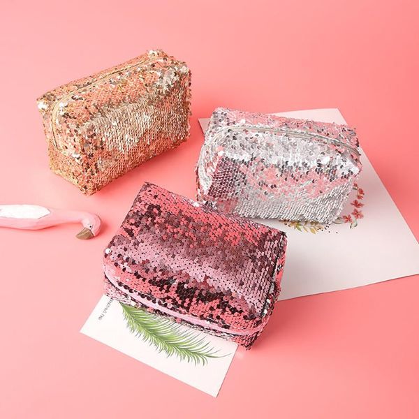 cosmetic bags & cases 2021 luxury sequins for women designers polyester travel toiletry organizer portable female make up bag
cosmetic bags & cases 2021 luxury sequins for women designers polyester travel toiletry organizer portable female make up bag