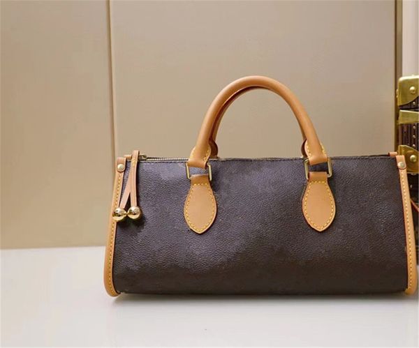 handbag purse bag pochette handbags tote designer shoulder bags totes leather genuine leather letter wholesale
handbag purse bag pochette handbags tote designer shoulder bags totes leather genuine leather letter wholesale