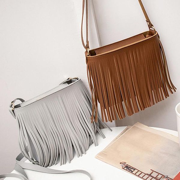 2021 women bohemian shoulder bag solid color tassels trending cross body bag tassel pu leather messenger shoulder handbag
2021 women bohemian shoulder bag solid color tassels trending cross body bag tassel pu leather messenger shoulder handbag