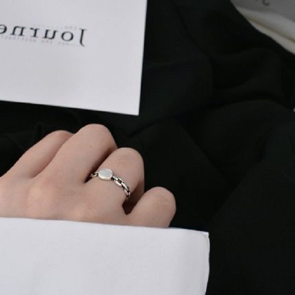 s925 sterling silver ring retro temperament dot ring hip hop korean personality female silver ring trendy fashion jewelry
s925 sterling silver ring retro temperament dot ring hip hop korean personality female silver ring trendy fashion jewelry