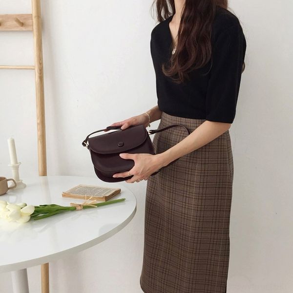 1kdxj women's korean version postman small square single super spring 2020 new ins color messenger bag solid shoulder pu paint finish s
1kdxj women's korean version postman small square single super spring 2020 new ins color messenger bag solid shoulder pu paint finish s