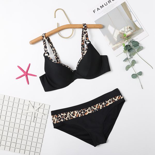2021 digital printed bikini new women's high waist split hard pack swimsuit, White;black
2021 digital printed bikini new women's high waist split hard pack swimsuit, White;black