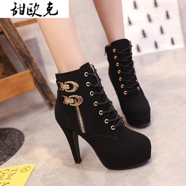 2020 new autumn women's boots fashion wedge rivet lace-up boots round head belt buckle high-heeled women zapatos de mujer, Black
2020 new autumn women's boots fashion wedge rivet lace-up boots round head belt buckle high-heeled women zapatos de mujer, Black