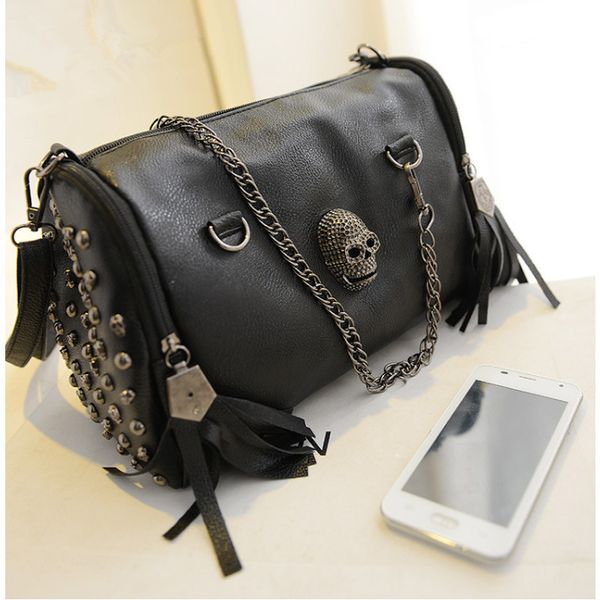 2020 brand european and american style women tote handbags tassel skull chain bag pu leather shoulder messenger bags drophipping c1026
2020 brand european and american style women tote handbags tassel skull chain bag pu leather shoulder messenger bags drophipping c1026