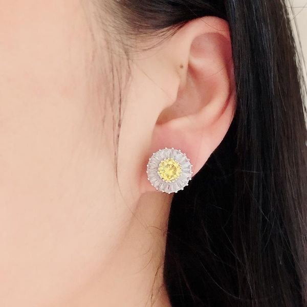 11.11 round ear studs earings jewelry office wear for women fashion shiny cubic zircon earings christmas bijoux gift1, Golden;silver
11.11 round ear studs earings jewelry office wear for women fashion shiny cubic zircon earings christmas bijoux gift1, Golden;silver