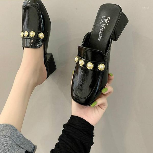 slippers celebrities style women lazy slides pearl decorate patent leather thick heels all-match closed toe cozy size 35-391, Black
slippers celebrities style women lazy slides pearl decorate patent leather thick heels all-match closed toe cozy size 35-391, Black