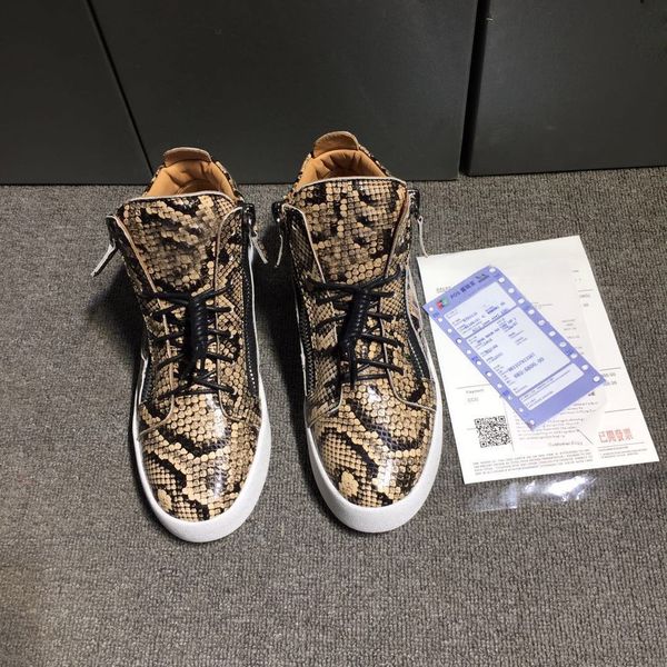 2020 new men's shoes couple style men's and women's leisure high sports shoes fashion for women, Black
2020 new men's shoes couple style men's and women's leisure high sports shoes fashion for women, Black