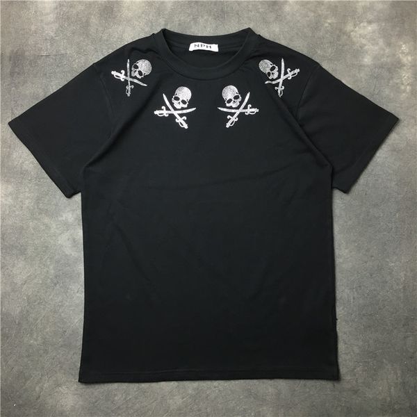 new luxury 2021 men mastermind pirate diamond skull swords casual t-shirt hip hop skateboard street cotton t-shirts tee d41 fsp1, Black
new luxury 2021 men mastermind pirate diamond skull swords casual t-shirt hip hop skateboard street cotton t-shirts tee d41 fsp1, Black