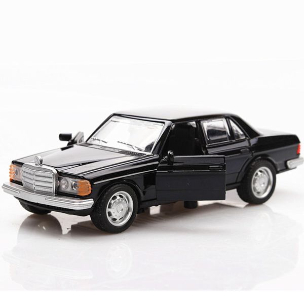 Classical 1/36 Boxed Simulation Toys E-class W123 Black Car Retro Autos Pull Back Function Model 2 Doors Opened