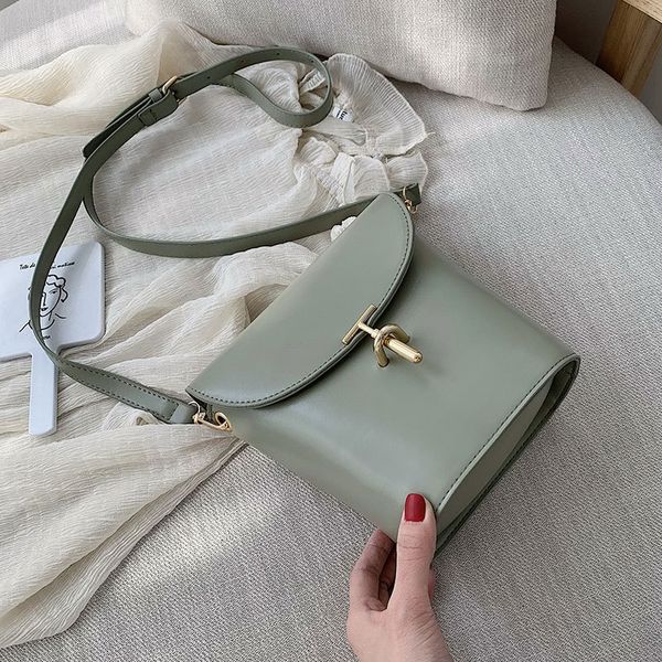 2020 korean version of the retro simple shoulder bag fashion pu leather messenger bag handbag leisure mother bucket
2020 korean version of the retro simple shoulder bag fashion pu leather messenger bag handbag leisure mother bucket
