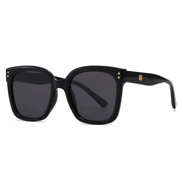 sunglasses classic fashion polarized women design vintage sun glasses male outdoor driving goggles uv400 oculos, White;black 
sunglasses classic fashion polarized women design vintage sun glasses male outdoor driving goggles uv400 oculos, White;black