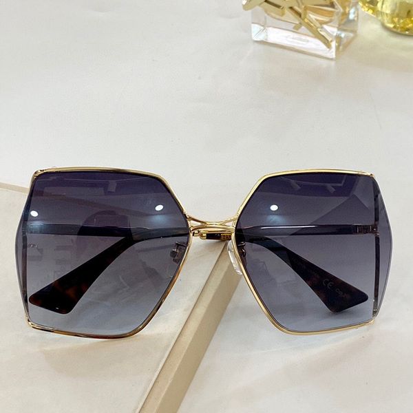 new fashion 0817 sunglasses connected lens square frameless sunglasses popular goggle come with case 0817s, White;black
new fashion 0817 sunglasses connected lens square frameless sunglasses popular goggle come with case 0817s, White;black