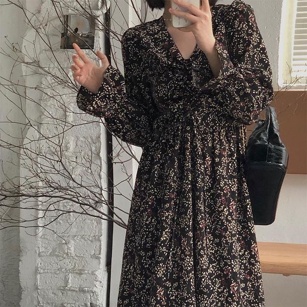 vintage black flower dress women flare sleeve v-neck casual print dresses female lace up adjustable waist dress, Black;gray
vintage black flower dress women flare sleeve v-neck casual print dresses female lace up adjustable waist dress, Black;gray