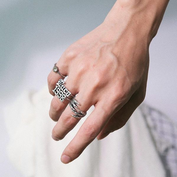tennis cross-border accessories talons set auger mr act the role of female personality retro geometric alphanumeric ring, Golden;silver
tennis cross-border accessories talons set auger mr act the role of female personality retro geometric alphanumeric ring, Golden;silver