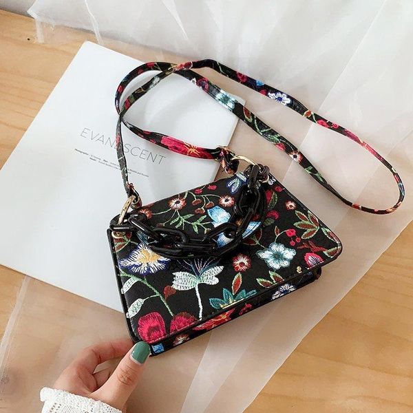 new pu leather floral women small bags 2020 chain single shoulder mini coin purse korean fashion hand bags b573
new pu leather floral women small bags 2020 chain single shoulder mini coin purse korean fashion hand bags b573