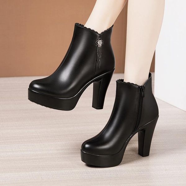 boots high heel ankle women autumn winter platform round head large sizze 32 to 43 plush black color short boot shoes female
boots high heel ankle women autumn winter platform round head large sizze 32 to 43 plush black color short boot shoes female