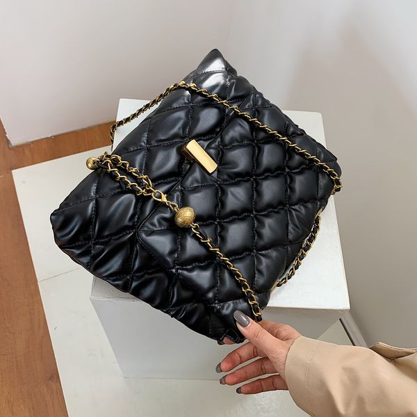 vintage small pu leather crossbody bags for women 2020 winter branded classic chain shoulder bag handbags luxury hand bag c1019
vintage small pu leather crossbody bags for women 2020 winter branded classic chain shoulder bag handbags luxury hand bag c1019