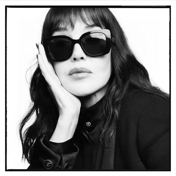 2021 popular women fashion sunglasses square summer style full frame uv protection ch5422 sunglasses mixed color come with box, White;black
2021 popular women fashion sunglasses square summer style full frame uv protection ch5422 sunglasses mixed color come with box, White;black