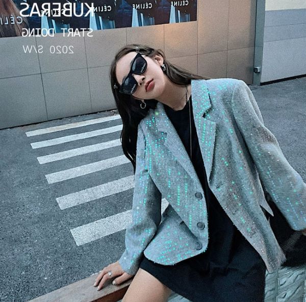 heavy industry blingbling colorful sequins loose western style drape suit jacket women's autumn suit 2020 new, White;black
heavy industry blingbling colorful sequins loose western style drape suit jacket women's autumn suit 2020 new, White;black