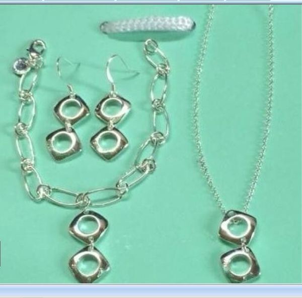 2020 silver thick chain with two blocks stainless steel pendant necklaces and bracelet earrings suit women wholesale necklaces
2020 silver thick chain with two blocks stainless steel pendant necklaces and bracelet earrings suit women wholesale necklaces