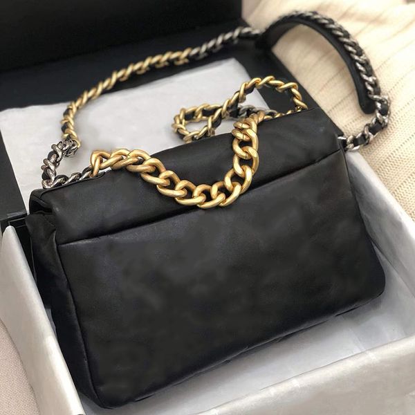 9a+ lambs 19 classic bag flap designer women bags crossbody chain handbags genuine leather shoulder clutch with box 26cm black purse designe
9a+ lambs 19 classic bag flap designer women bags crossbody chain handbags genuine leather shoulder clutch with box 26cm black purse designe