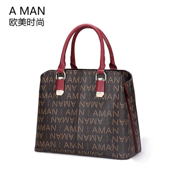 luxurys designers aman 2021 new handbag fashion simple hand versatile women's bag middle age
luxurys designers aman 2021 new handbag fashion simple hand versatile women's bag middle age