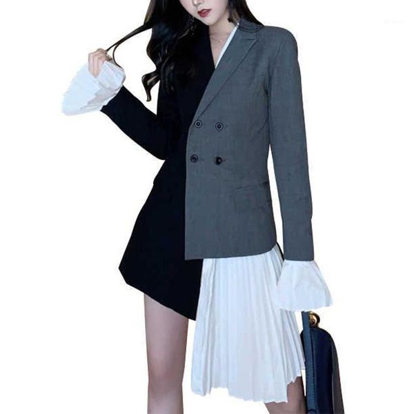 perhaps u black patchwork asymmetrical ruffle notch collar long flare sleeve double-breasted pocket high street blazer c01291, White;black
perhaps u black patchwork asymmetrical ruffle notch collar long flare sleeve double-breasted pocket high street blazer c01291, White;black