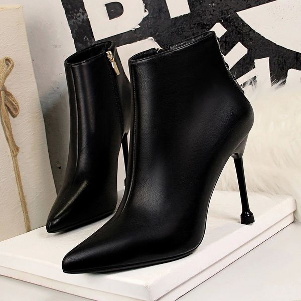 bigtree 2020 new autumn winter stiletto thin high heels pointed toe leather zipper style ankle womens boots bota feminina #948p, Black 
bigtree 2020 new autumn winter stiletto thin high heels pointed toe leather zipper style ankle womens boots bota feminina #948p, Black