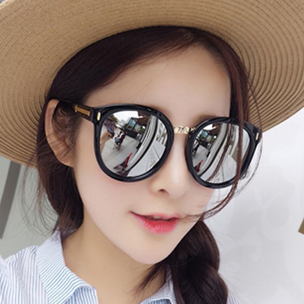 polarized women sunglasses mirror oversized sun glasses for female 2019 brand designer large face decoration fashion elegant, White;black
polarized women sunglasses mirror oversized sun glasses for female 2019 brand designer large face decoration fashion elegant, White;black