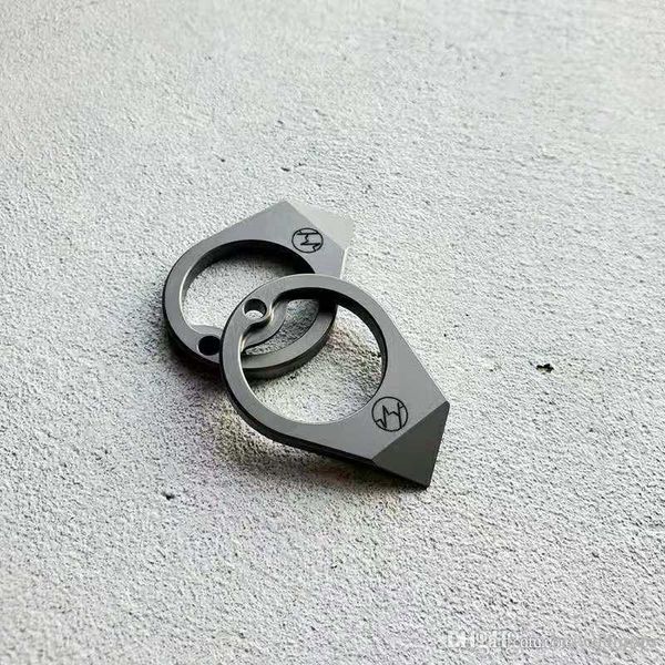 titanium alloy edc creative creative key цепи подвесной многофункциональный палец tiger plater opener express нож с простой личностью 001
titanium alloy edc creative creative key цепи подвесной многофункциональный палец tiger plater opener express нож с простой личностью 001