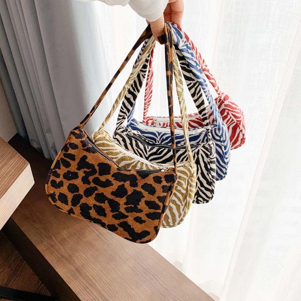 leopard printed crossbody bags shoulder handbags female simple cloth small summer lady totes for women 2020 trend
leopard printed crossbody bags shoulder handbags female simple cloth small summer lady totes for women 2020 trend