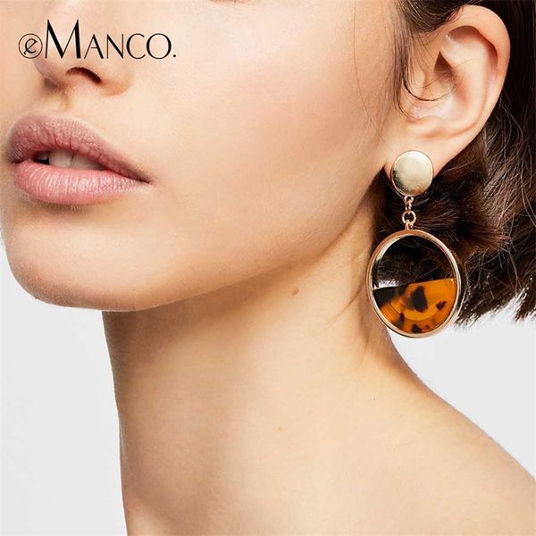 e-manco geometric semicircle resin drop earring for women two colors femme dangle earring for friend new arrival fashion jewelry y200323, Golden
e-manco geometric semicircle resin drop earring for women two colors femme dangle earring for friend new arrival fashion jewelry y200323, Golden