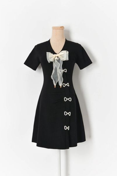 128 2021 spring a line short sleeve prom fashion black red v neck kint flora print above knee brand same style mingzhi
128 2021 spring a line short sleeve prom fashion black red v neck kint flora print above knee brand same style mingzhi