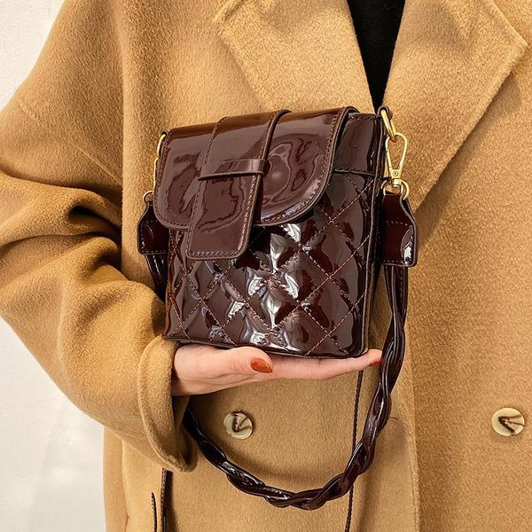 shoulder bags diamond lattice bucket bag 2021 trendy patent leather designer handbags luxury crossbody
shoulder bags diamond lattice bucket bag 2021 trendy patent leather designer handbags luxury crossbody