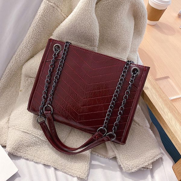 шикарный женский 2019 корейской версии новой тенденции внешней газовой чистый красный тотализатор рук handcarry хенд женская сумка цепи одно
шикарный женский 2019 корейской версии новой тенденции внешней газовой чистый красный тотализатор рук handcarry хенд женская сумка цепи одно