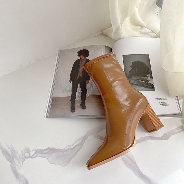 2021 new female mid-calf thick woman shoes high heels leather winter boots size 40 i1al, Black
2021 new female mid-calf thick woman shoes high heels leather winter boots size 40 i1al, Black