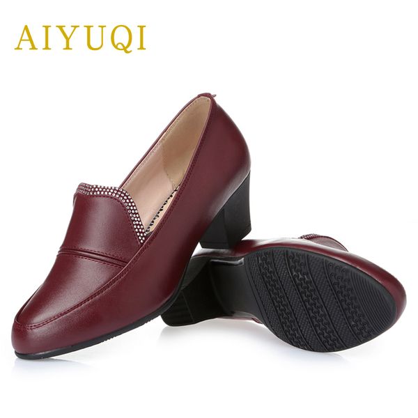 aiyuqi spring shoes women genuine leather 2020 new rhinestone breathable big size comfortable light mother shoes women footwear 1007, Black;white
aiyuqi spring shoes women genuine leather 2020 new rhinestone breathable big size comfortable light mother shoes women footwear 1007, Black;white