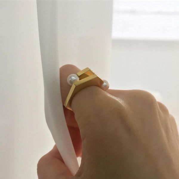 pearl female irregular polygon opening adjustable creative niche ins cool wind index finger ring, Silver
pearl female irregular polygon opening adjustable creative niche ins cool wind index finger ring, Silver