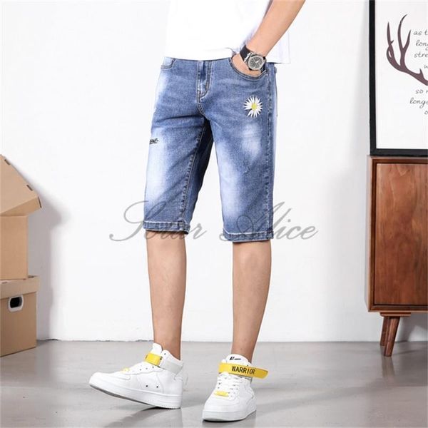 2020 men's summer new straight knee-length jeans thin section milled white waist slim embroidered shorts1, Blue
2020 men's summer new straight knee-length jeans thin section milled white waist slim embroidered shorts1, Blue