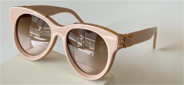 new fashion design sunglasses 2369 women popular cat eye frame millionaire style avant-garde style v 400 lens eyewear, White;black
new fashion design sunglasses 2369 women popular cat eye frame millionaire style avant-garde style v 400 lens eyewear, White;black
