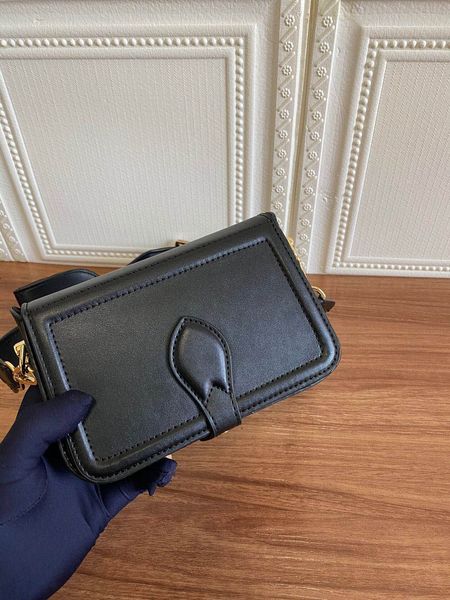2020 new original luxury designer bag purse officier handbag mono cowhide leather tote ladies chain shoulder bags crossbodys
2020 new original luxury designer bag purse officier handbag mono cowhide leather tote ladies chain shoulder bags crossbodys
