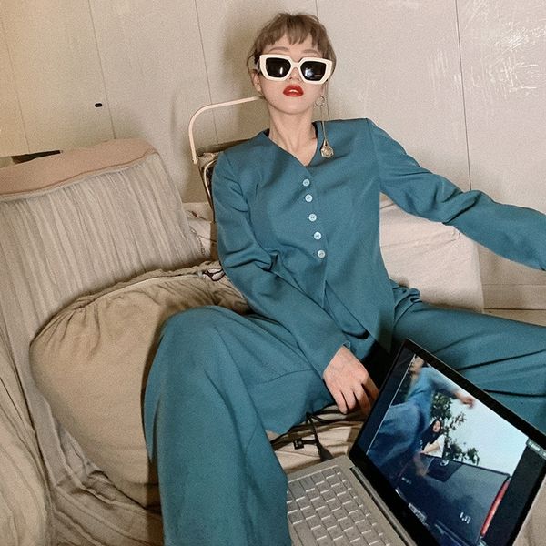 shvzm 88056 design sense collarless wide leg pants small high waist wide leg pants two-piece suit for women autumn 2020 new suit for women, Gray
shvzm 88056 design sense collarless wide leg pants small high waist wide leg pants two-piece suit for women autumn 2020 new suit for women, Gray