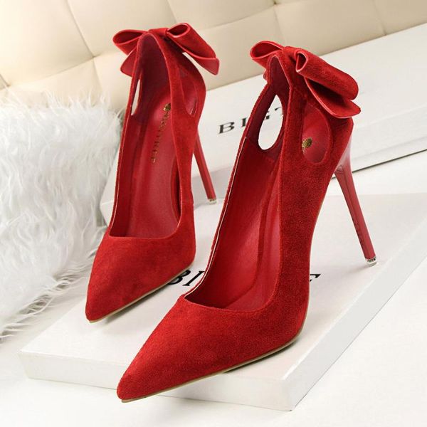 2020 женщины классические партии высокие каблуки женщины escarpins мода suede flock пяток сексуальный офис бабочка узел обувь tacones насосы, Black
2020 женщины классические партии высокие каблуки женщины escarpins мода suede flock пяток сексуальный офис бабочка узел обувь tacones насосы, Black