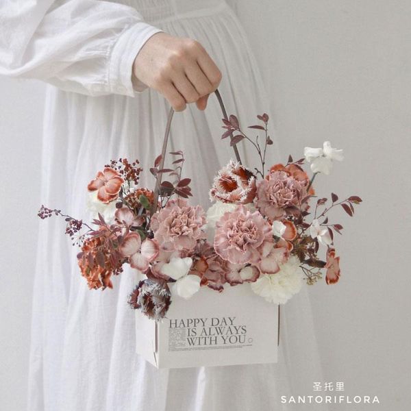 gift wrap 4pcs double-sided film waterproof flower basket packaging box with handle bouquet floral shop material supplies
gift wrap 4pcs double-sided film waterproof flower basket packaging box with handle bouquet floral shop material supplies