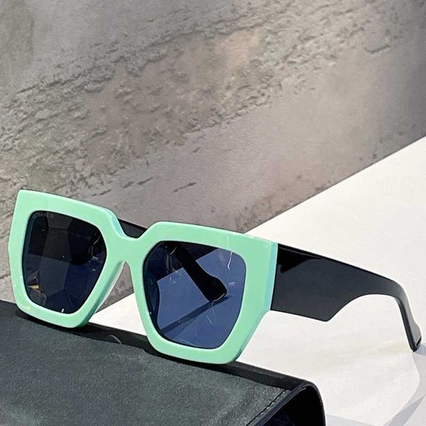 womens fashion sunglasses c5012 women designer glasses light green rectangle frame with black temples size 54-22-145 woman brand sunglasses, White;black
womens fashion sunglasses c5012 women designer glasses light green rectangle frame with black temples size 54-22-145 woman brand sunglasses, White;black