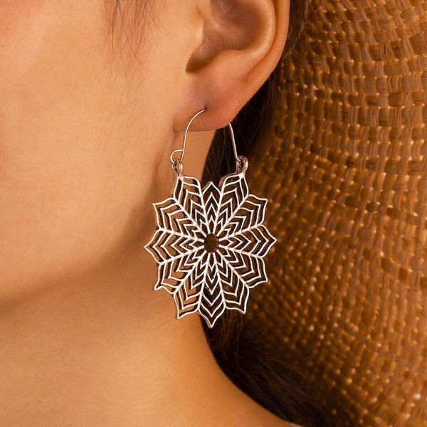 women bohemi dangle earrings snow dangle earrings for women exaggerated big statement earrings for christmas party, Silver
women bohemi dangle earrings snow dangle earrings for women exaggerated big statement earrings for christmas party, Silver