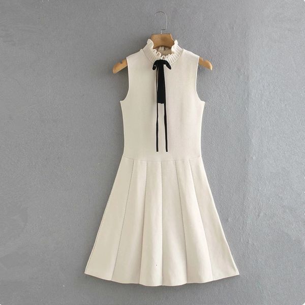 2021 new sleeveless flared mini knitted women fashion tied high neck ruffle jersey dress woman elegant vintage slim dresses jjwj, Black;gray
2021 new sleeveless flared mini knitted women fashion tied high neck ruffle jersey dress woman elegant vintage slim dresses jjwj, Black;gray
