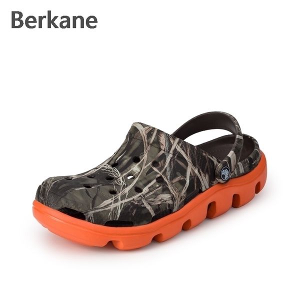 couple hole clogs men beach slippers new summer eva sandals beach shoes mules flip flops garden fashion breathable y200520, Black
couple hole clogs men beach slippers new summer eva sandals beach shoes mules flip flops garden fashion breathable y200520, Black