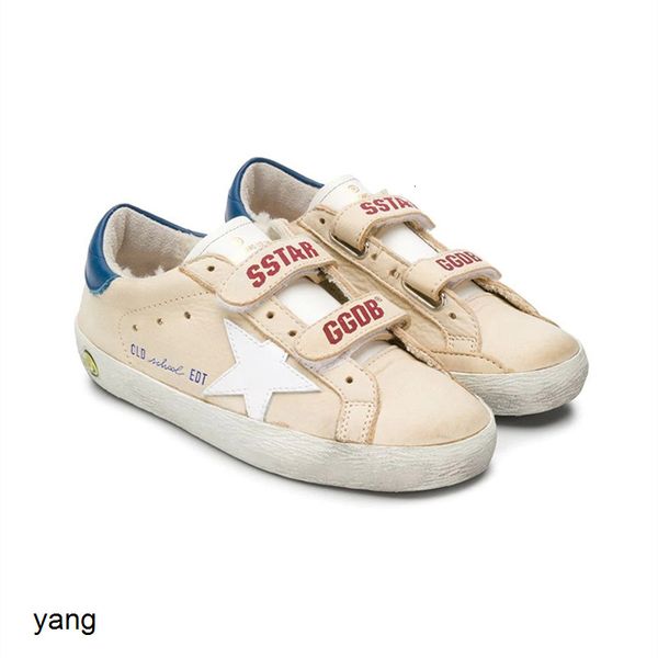 autumn winter new lamb wool old small dirty parents and children's casual board shoes velcro bfox
autumn winter new lamb wool old small dirty parents and children's casual board shoes velcro bfox