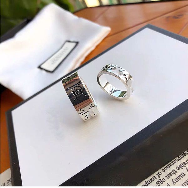 2021 fashion brand fine silver skull lovers ring stamp ring for womens and mens jewelry wedding with box
2021 fashion brand fine silver skull lovers ring stamp ring for womens and mens jewelry wedding with box